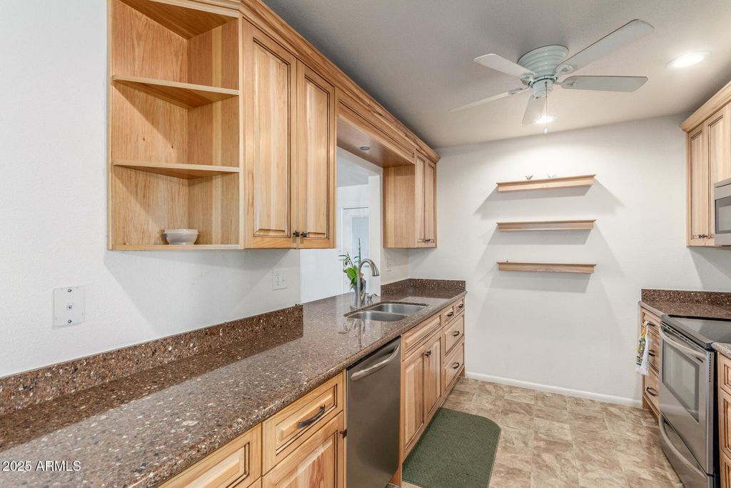 9732 W NEWPORT Drive, Sun City, AZ 85351 — photo 3