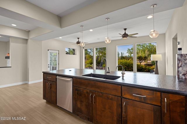 2960 W Lobo Road, Tucson, AZ 85742