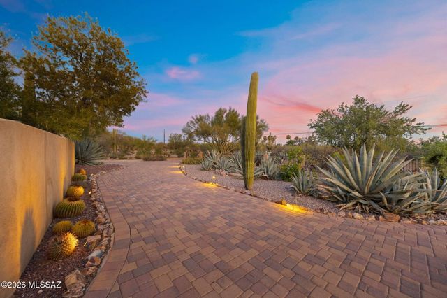 2960 W Lobo Road, Tucson, AZ 85742