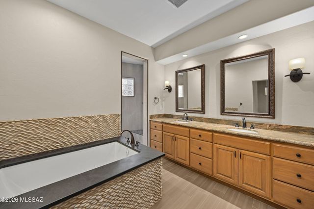 2960 W Lobo Road, Tucson, AZ 85742