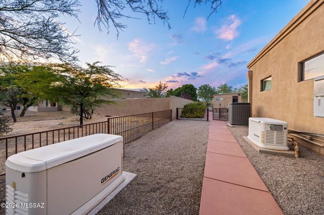 2960 W Lobo Road, Tucson, AZ 85742
