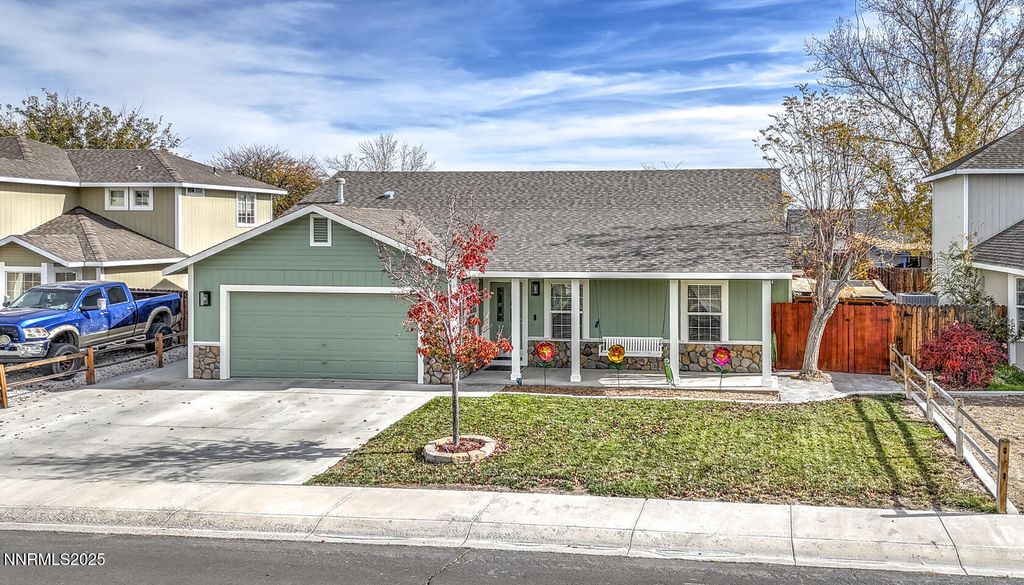 738 Noel Lane, Fallon, NV 89406