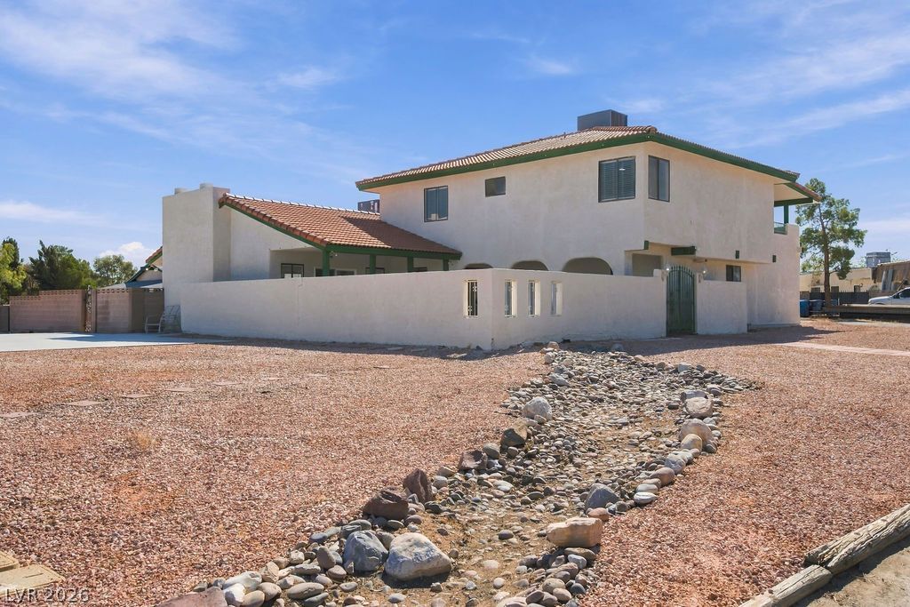 3731 West Moberly Avenue, Las Vegas, NV 89139 — photo 2