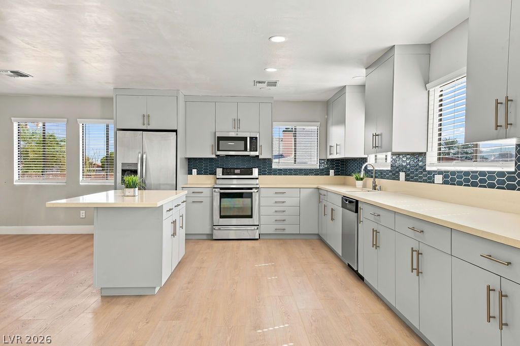 3731 West Moberly Avenue, Las Vegas, NV 89139 — photo 4