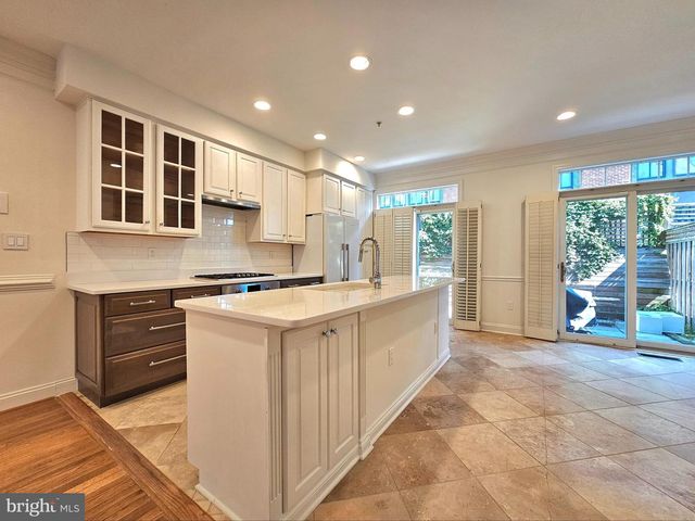 315 HEARTHSTONE MEWS, Alexandria, VA 22314