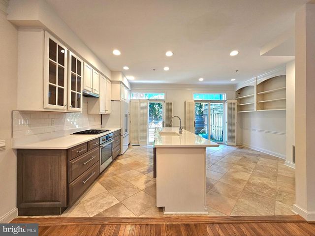 315 HEARTHSTONE MEWS, Alexandria, VA 22314