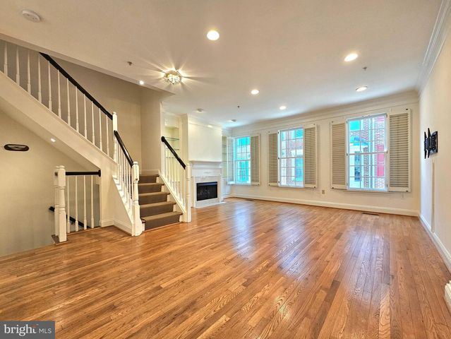 315 HEARTHSTONE MEWS, Alexandria, VA 22314