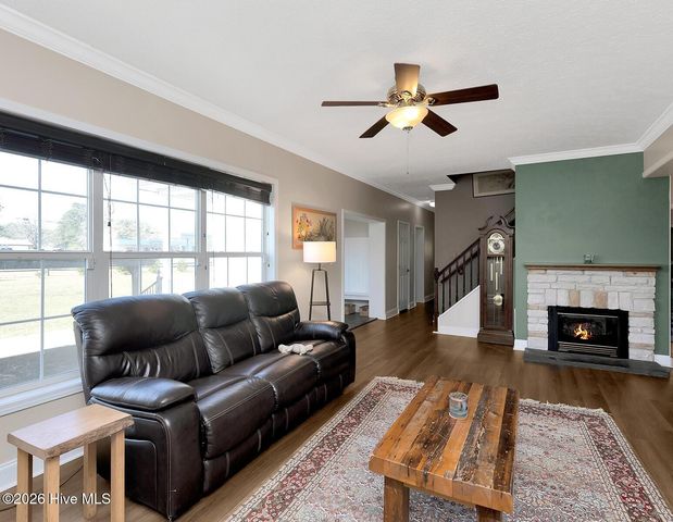 4609 Lobelia Road, Vass, NC 28394