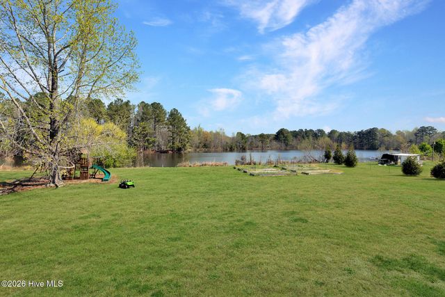 4609 Lobelia Road, Vass, NC 28394