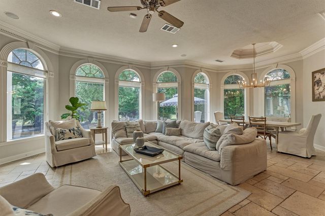 319 S Silvershire Circle, The Woodlands, TX 77381