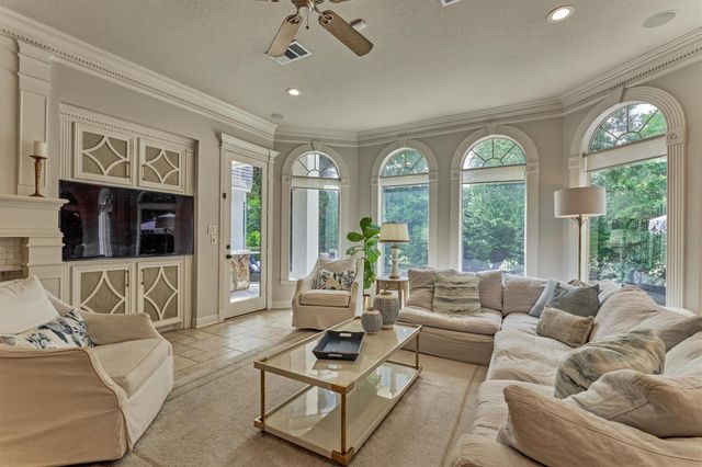 319 S Silvershire Circle, The Woodlands, TX 77381