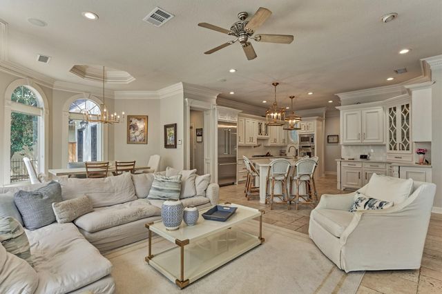 319 S Silvershire Circle, The Woodlands, TX 77381
