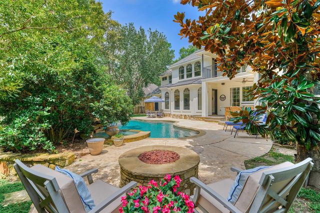 319 S Silvershire Circle, The Woodlands, TX 77381