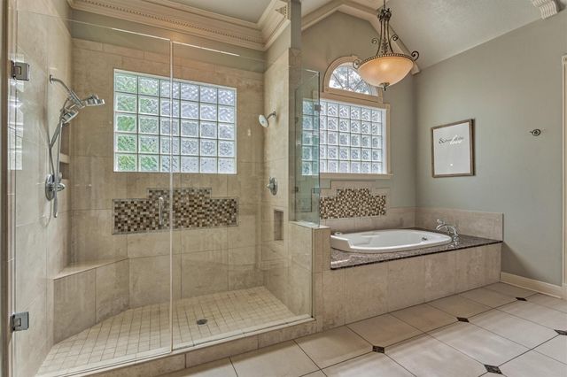 319 S Silvershire Circle, The Woodlands, TX 77381