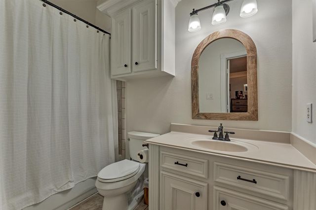 319 S Silvershire Circle, The Woodlands, TX 77381