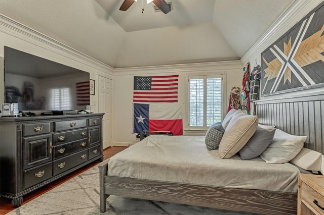 319 S Silvershire Circle, The Woodlands, TX 77381