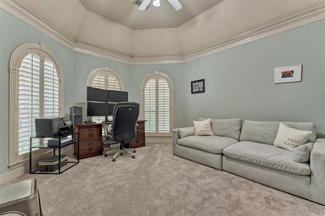 319 S Silvershire Circle, The Woodlands, TX 77381