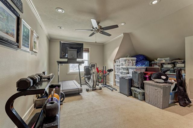 319 S Silvershire Circle, The Woodlands, TX 77381