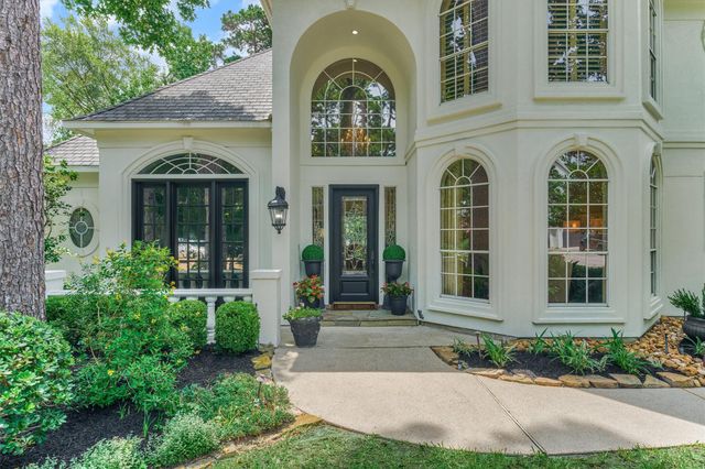 319 S Silvershire Circle, The Woodlands, TX 77381