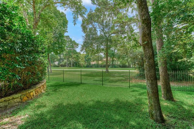 319 S Silvershire Circle, The Woodlands, TX 77381