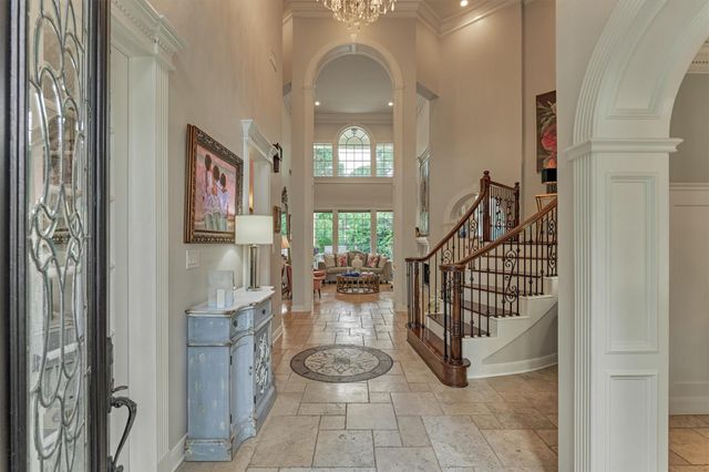 319 S Silvershire Circle, The Woodlands, TX 77381