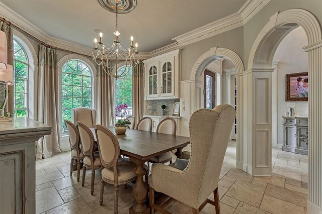 319 S Silvershire Circle, The Woodlands, TX 77381
