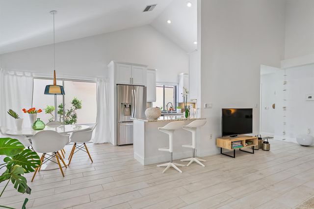 125 Harbourside Circle, Jupiter, FL 33477