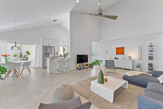 125 Harbourside Circle, Jupiter, FL 33477