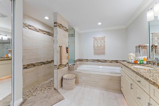 125 Harbourside Circle, Jupiter, FL 33477