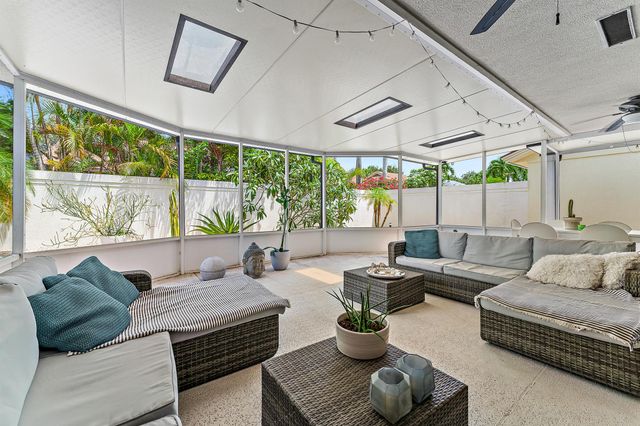 125 Harbourside Circle, Jupiter, FL 33477