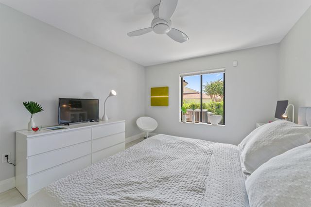 125 Harbourside Circle, Jupiter, FL 33477