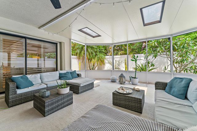 125 Harbourside Circle, Jupiter, FL 33477