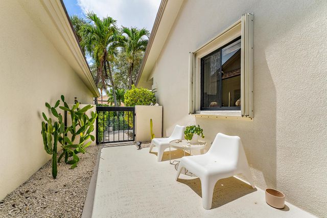 125 Harbourside Circle, Jupiter, FL 33477