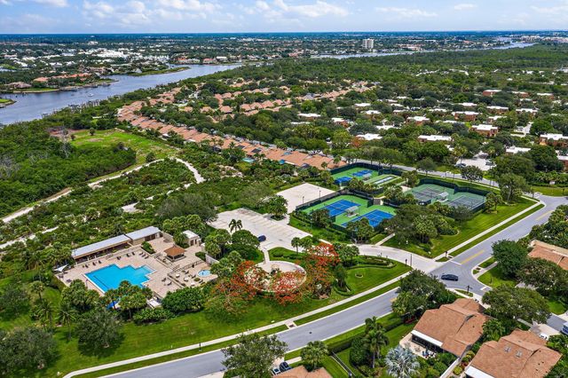125 Harbourside Circle, Jupiter, FL 33477
