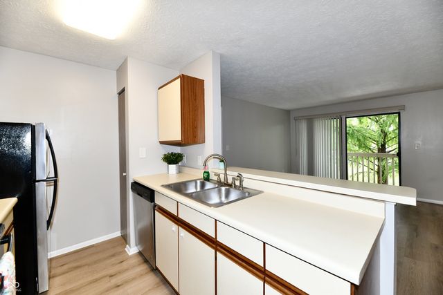 4381 Village Parkway Circle W 6, Indianapolis, IN 46254