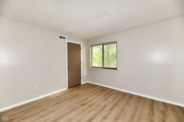 4381 Village Parkway Circle W 6, Indianapolis, IN 46254