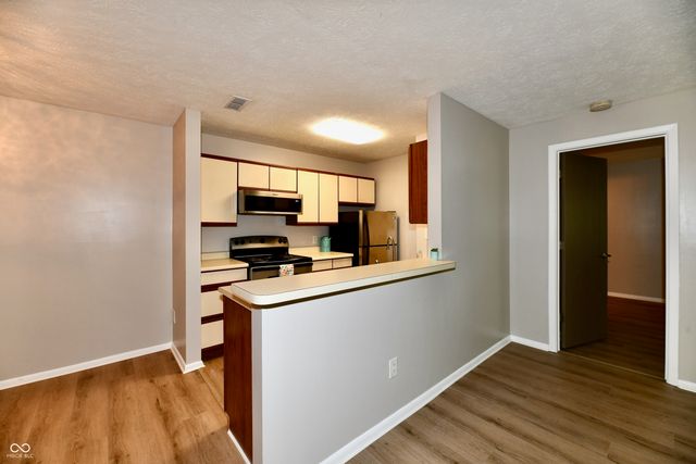 4381 Village Parkway Circle W 6, Indianapolis, IN 46254