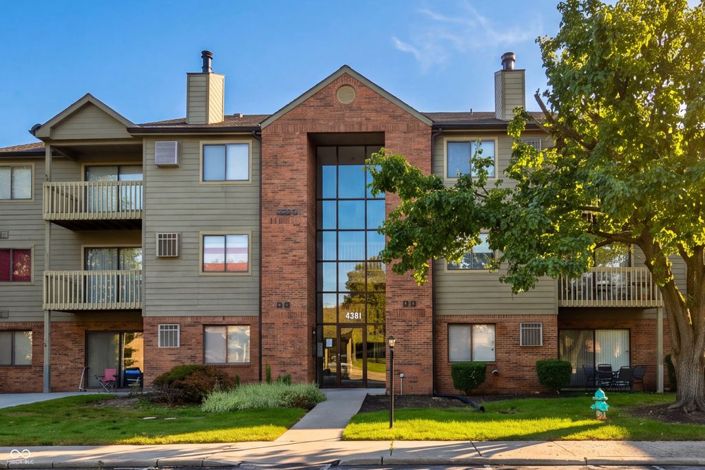 4381 Village Parkway Circle W 6, Indianapolis, IN 46254