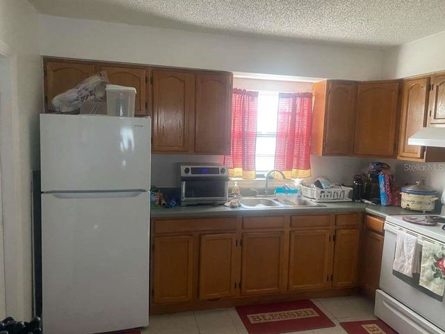 9908 N MYRTLE STREET A & B, Tampa, FL 33617