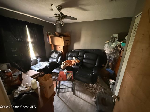 581 Waylaid Avenue SW, Palm Bay, FL 32908