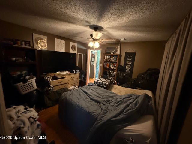 581 Waylaid Avenue SW, Palm Bay, FL 32908