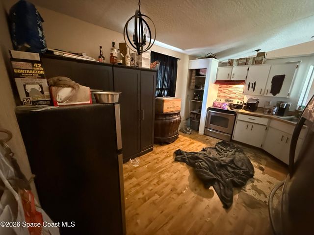 581 Waylaid Avenue SW, Palm Bay, FL 32908