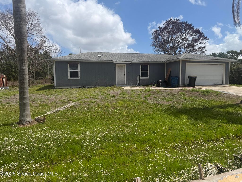 581 Waylaid Avenue SW, Palm Bay, FL 32908