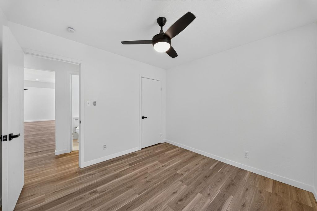 Image 13 of property listing at 27366 Parkwood Avenue, Madera, CA 93637