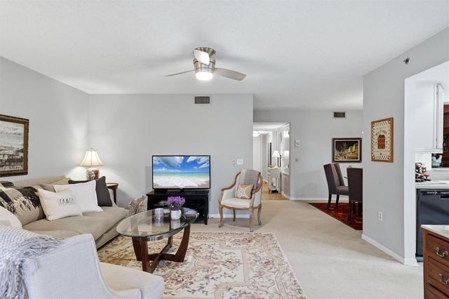 7301 29TH AVENUE DRIVE W 204, Bradenton, FL 34209