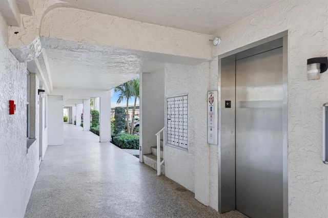 7301 29TH AVENUE DRIVE W 204, Bradenton, FL 34209