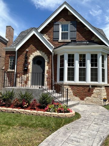 8405 S Indiana Avenue, Chicago, IL 60619