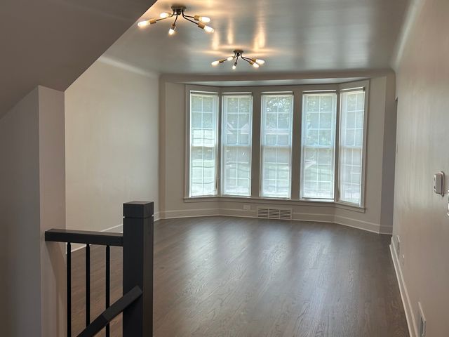 8405 S Indiana Avenue, Chicago, IL 60619