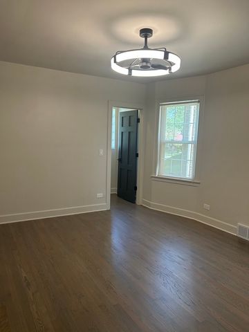 8405 S Indiana Avenue, Chicago, IL 60619