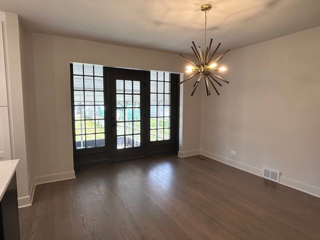 8405 S Indiana Avenue, Chicago, IL 60619